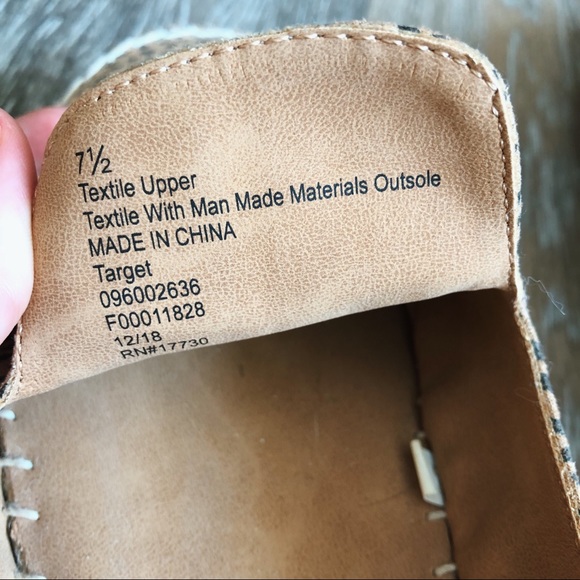 Universal Thread Leopard Flats - Picture 5 of 7